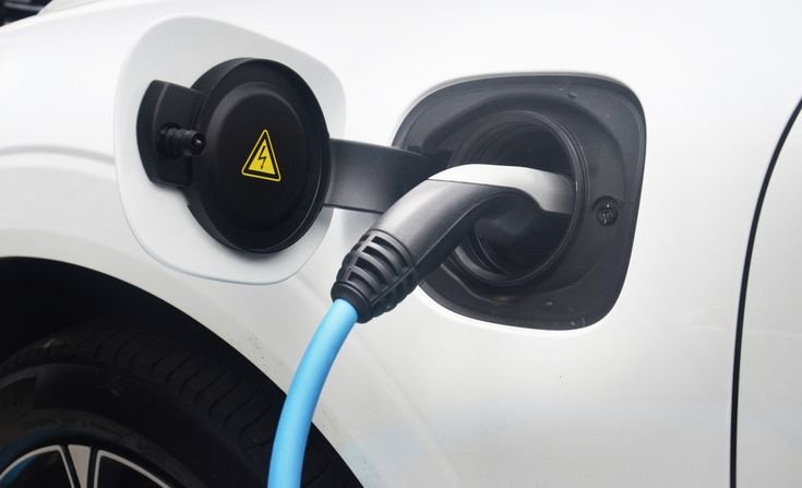 Instalação de carregador para carro elétrico